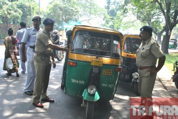 High Court's fear forces Tripura Police in action : Traffic police checks on unruly auto drivers for point to point fare charts
